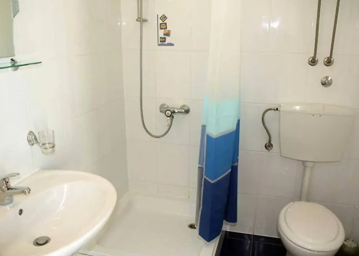 In With Balcony, Air Conditioning, Wifi 4328-1