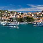 In With Balcony, Air Conditioning, Wifi 4328-1 Apartman Trogir
