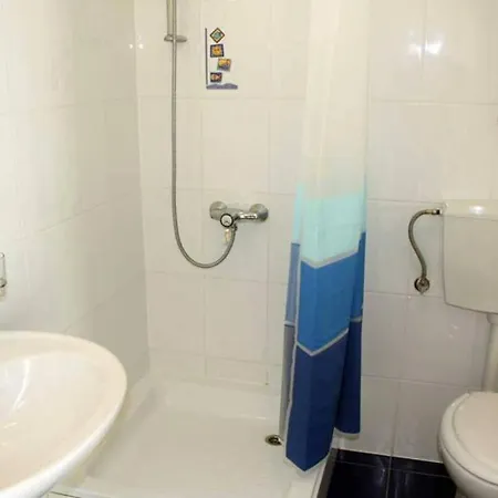 In With Balcony, Air Conditioning, Wifi 4328-1
