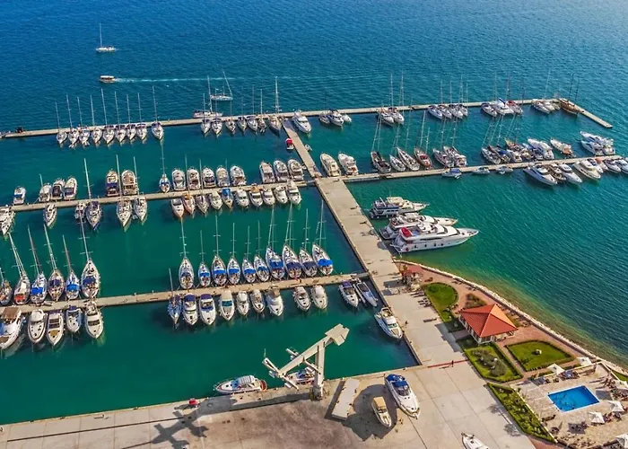 In With Balcony, Air Conditioning, Wifi 4328-1 Appartement Trogir